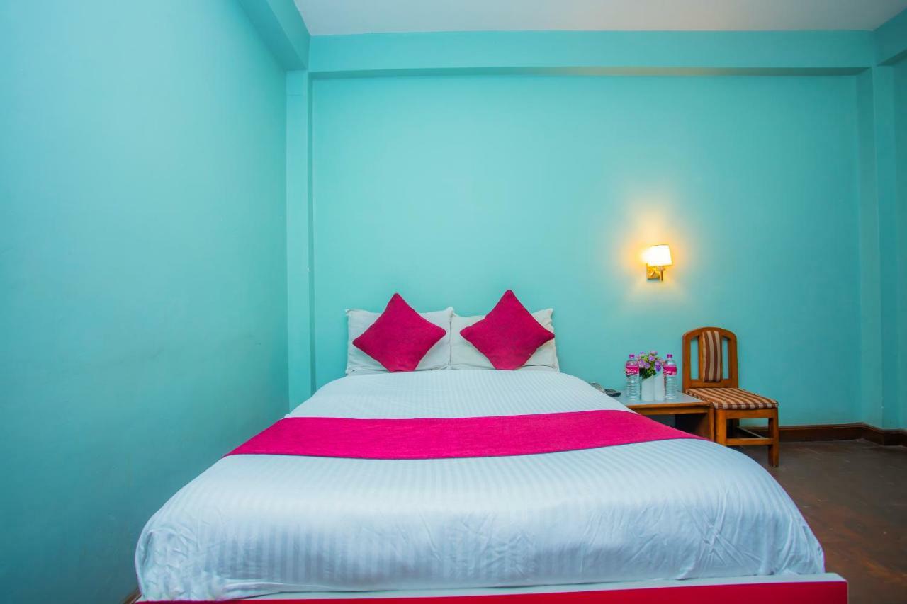 Spot On 445 New Hotel Natureland Pokhara Esterno foto