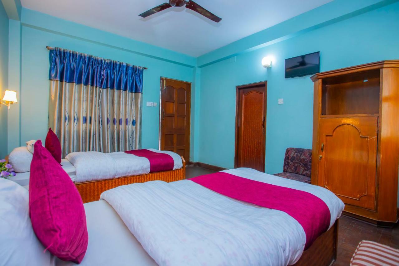 Spot On 445 New Hotel Natureland Pokhara Esterno foto