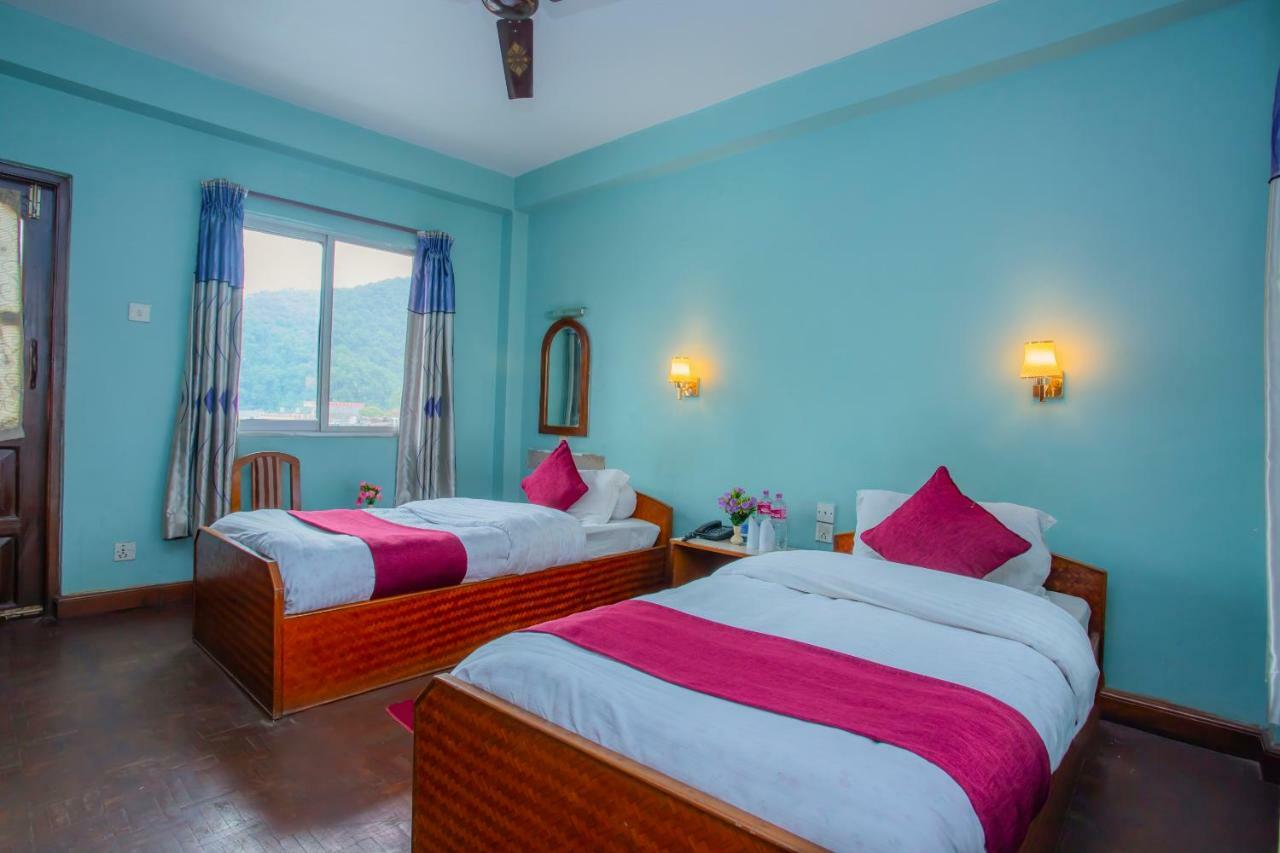 Spot On 445 New Hotel Natureland Pokhara Esterno foto
