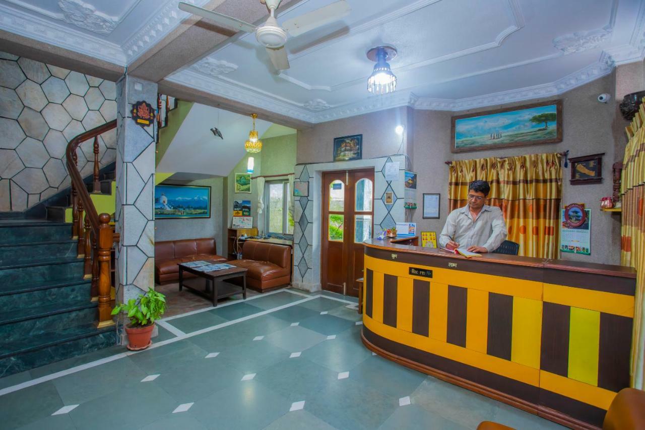 Spot On 445 New Hotel Natureland Pokhara Esterno foto