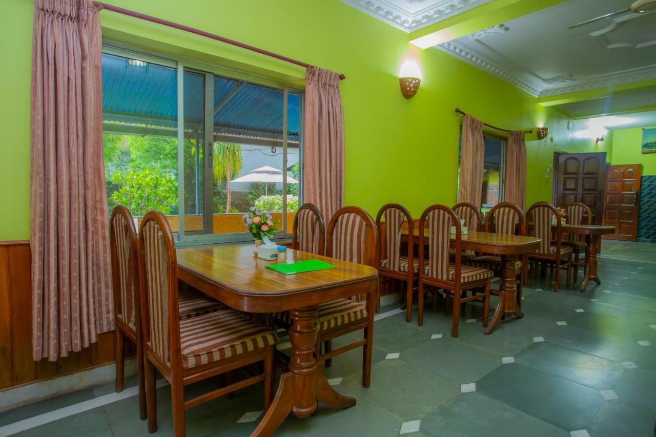 Spot On 445 New Hotel Natureland Pokhara Esterno foto