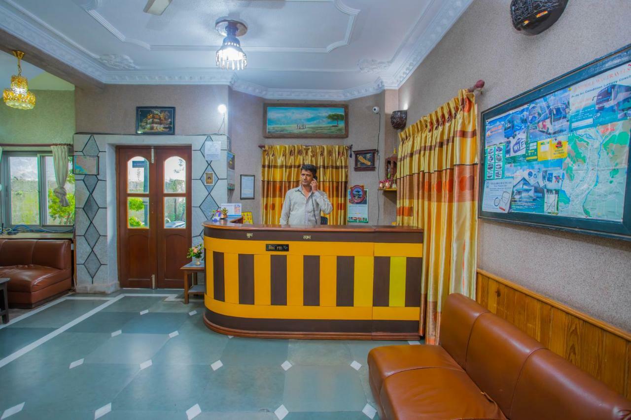 Spot On 445 New Hotel Natureland Pokhara Esterno foto