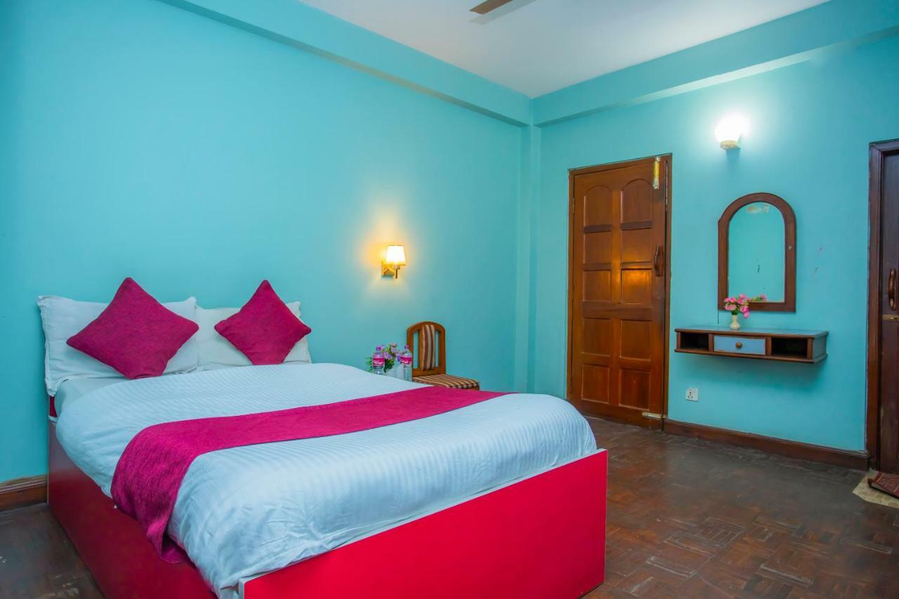 Spot On 445 New Hotel Natureland Pokhara Esterno foto