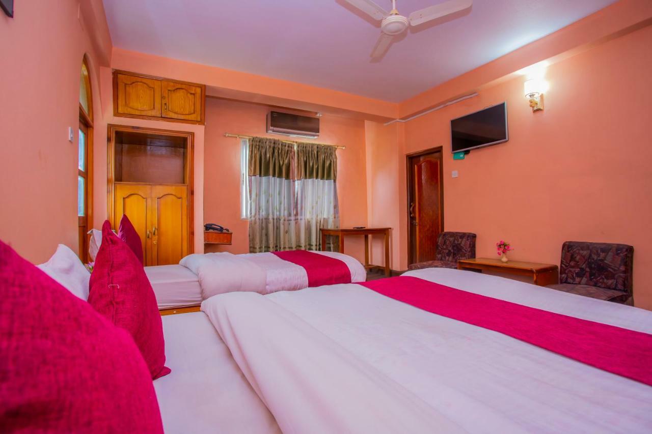Spot On 445 New Hotel Natureland Pokhara Esterno foto
