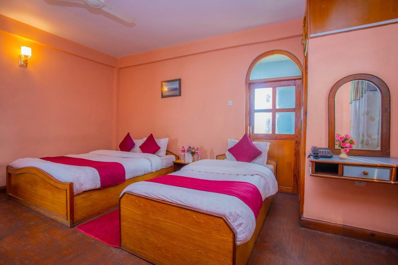 Spot On 445 New Hotel Natureland Pokhara Esterno foto