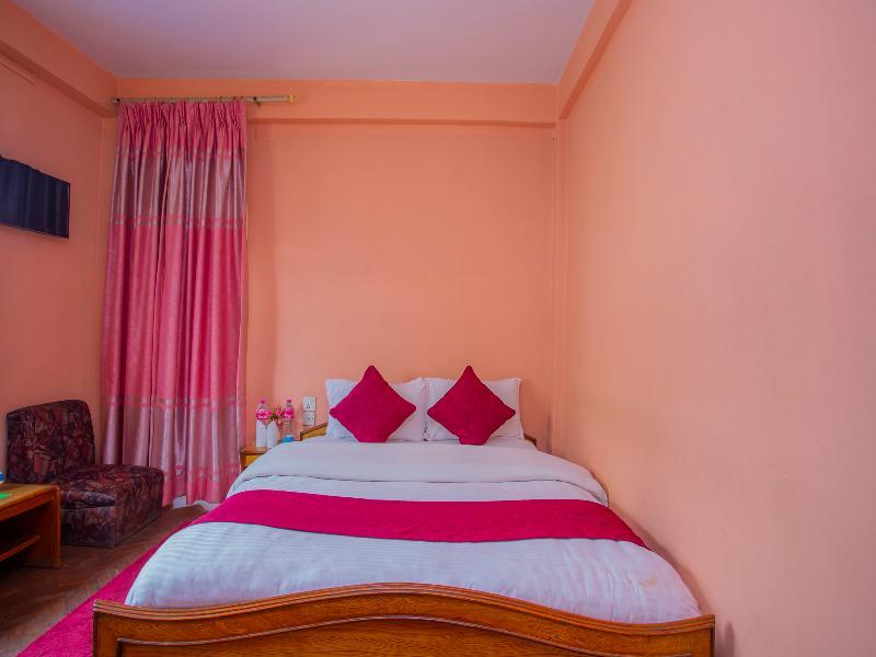 Spot On 445 New Hotel Natureland Pokhara Esterno foto